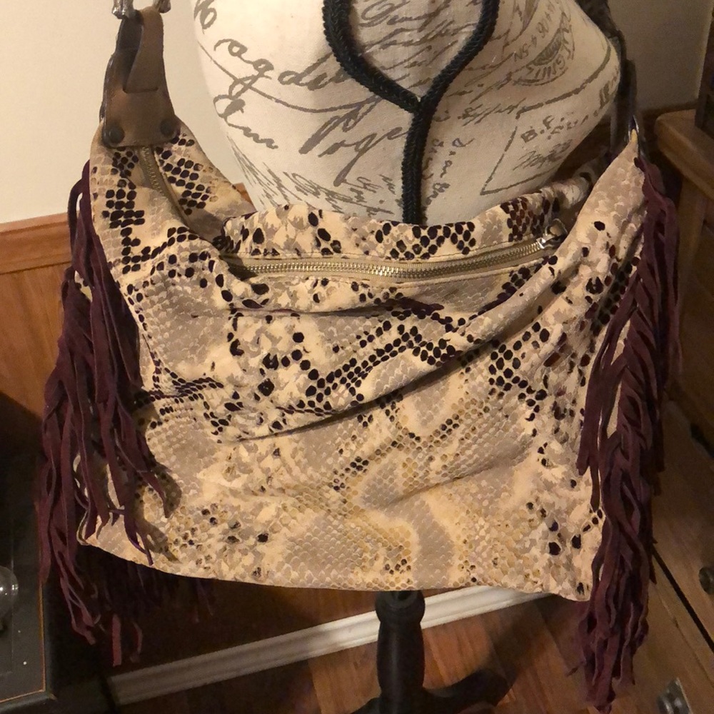 Ariat Santa Fe hobo fringe purse - Picture 6 of 13